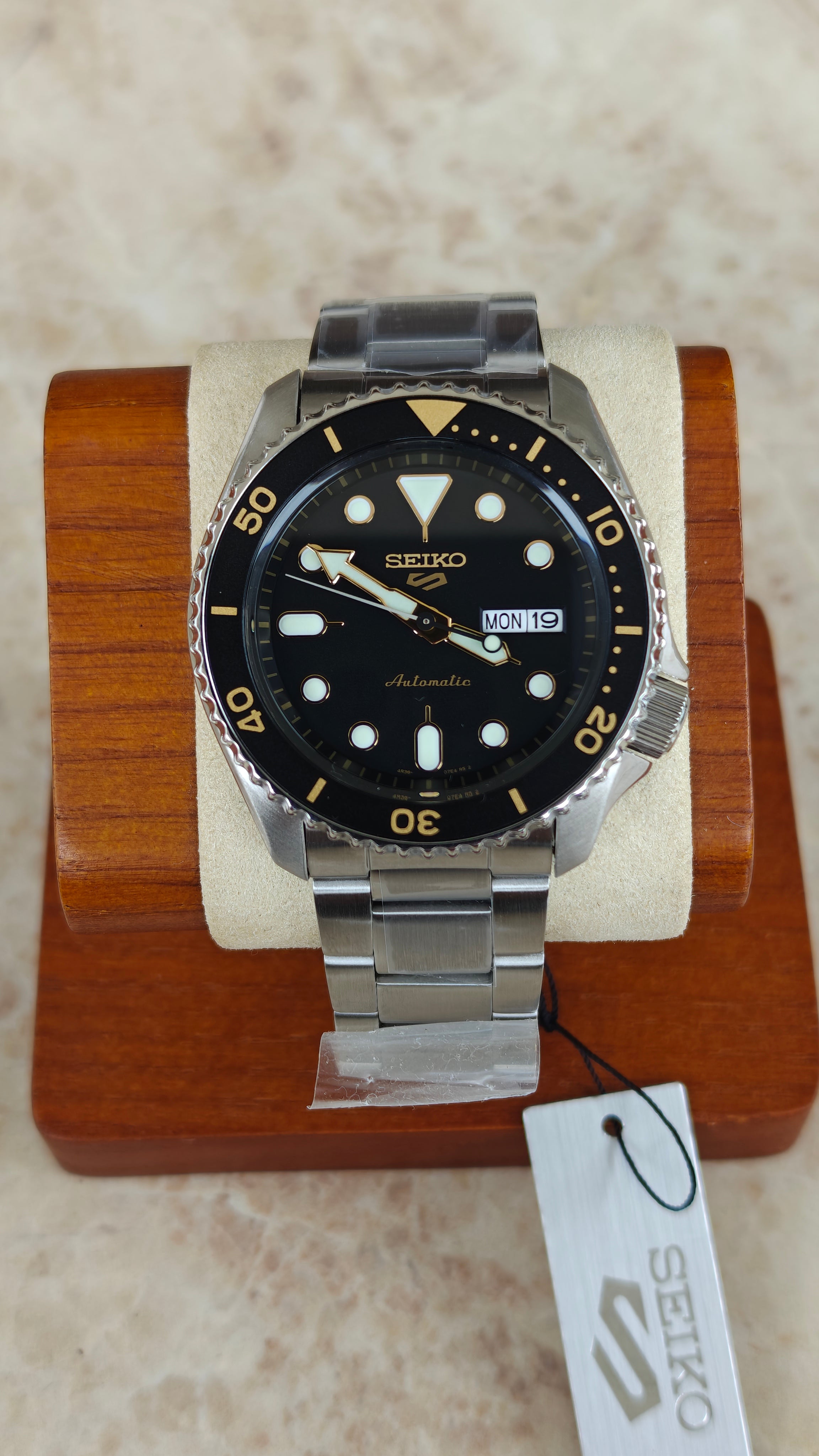 Seiko 5 Sports SRPD57K1