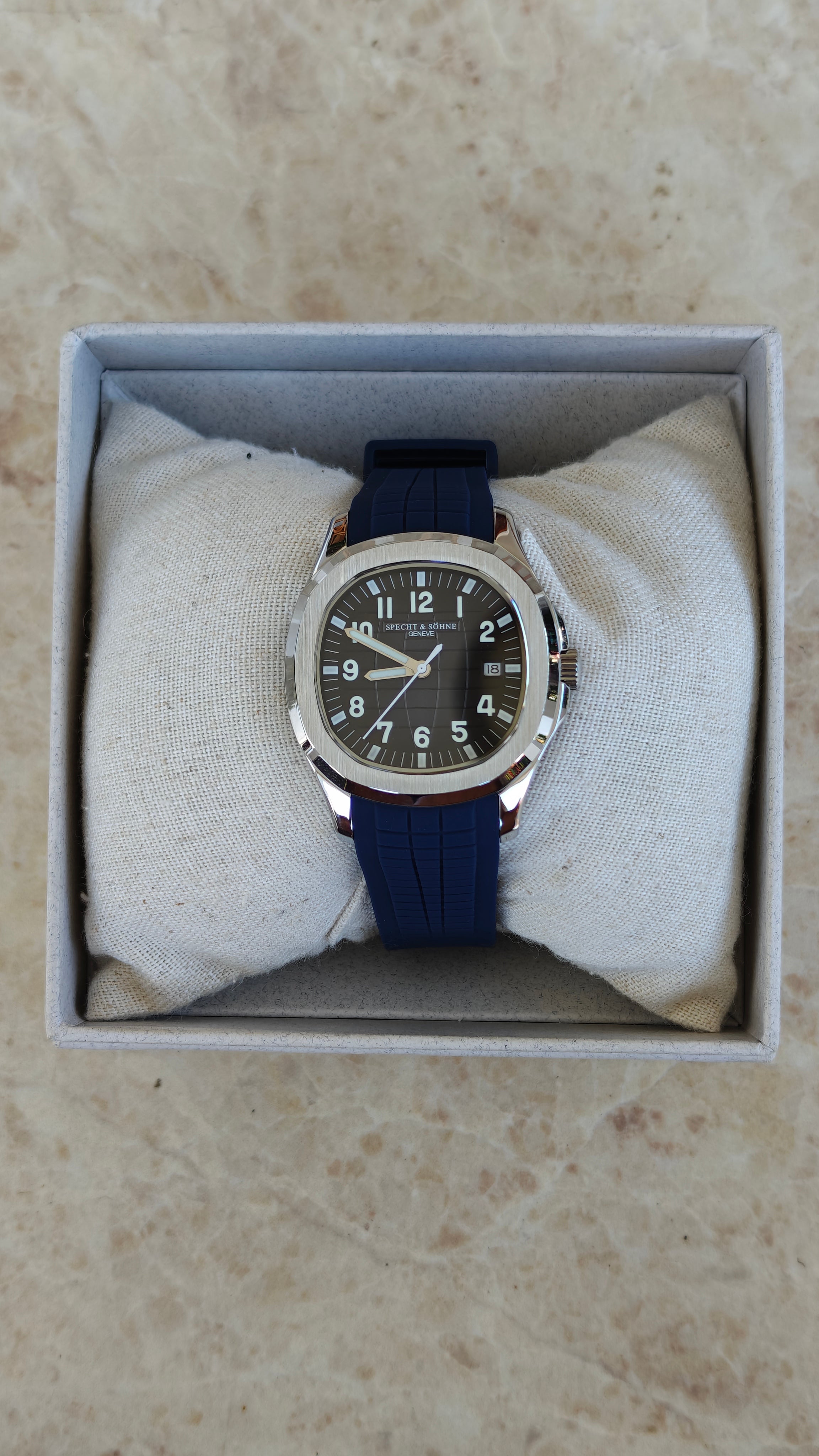 Specht & Söhne SP0008 – Homenaje al Patek Philippe Aquanaut Azul
