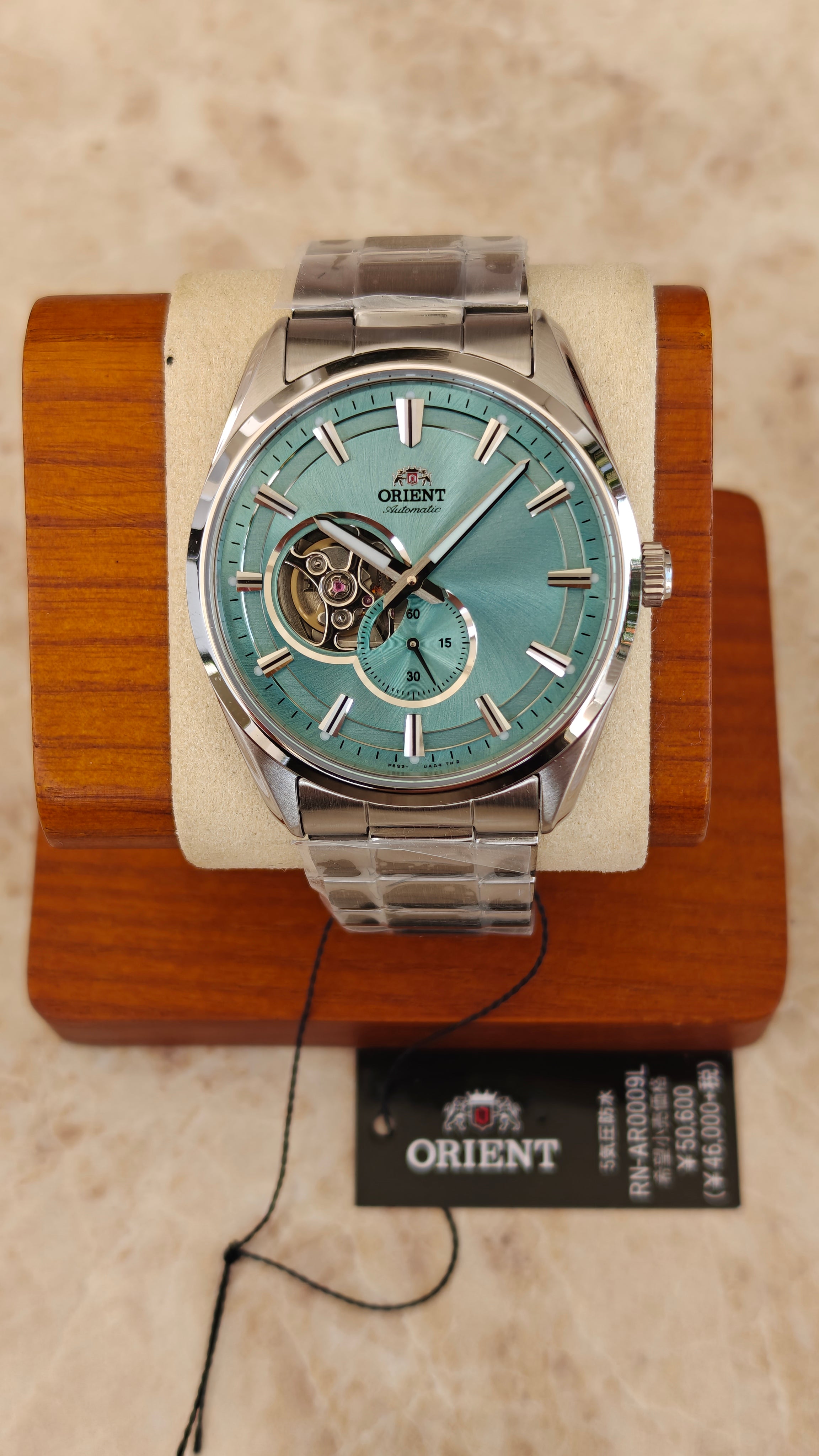 Orient Contemporary RA-AR0009L10B
