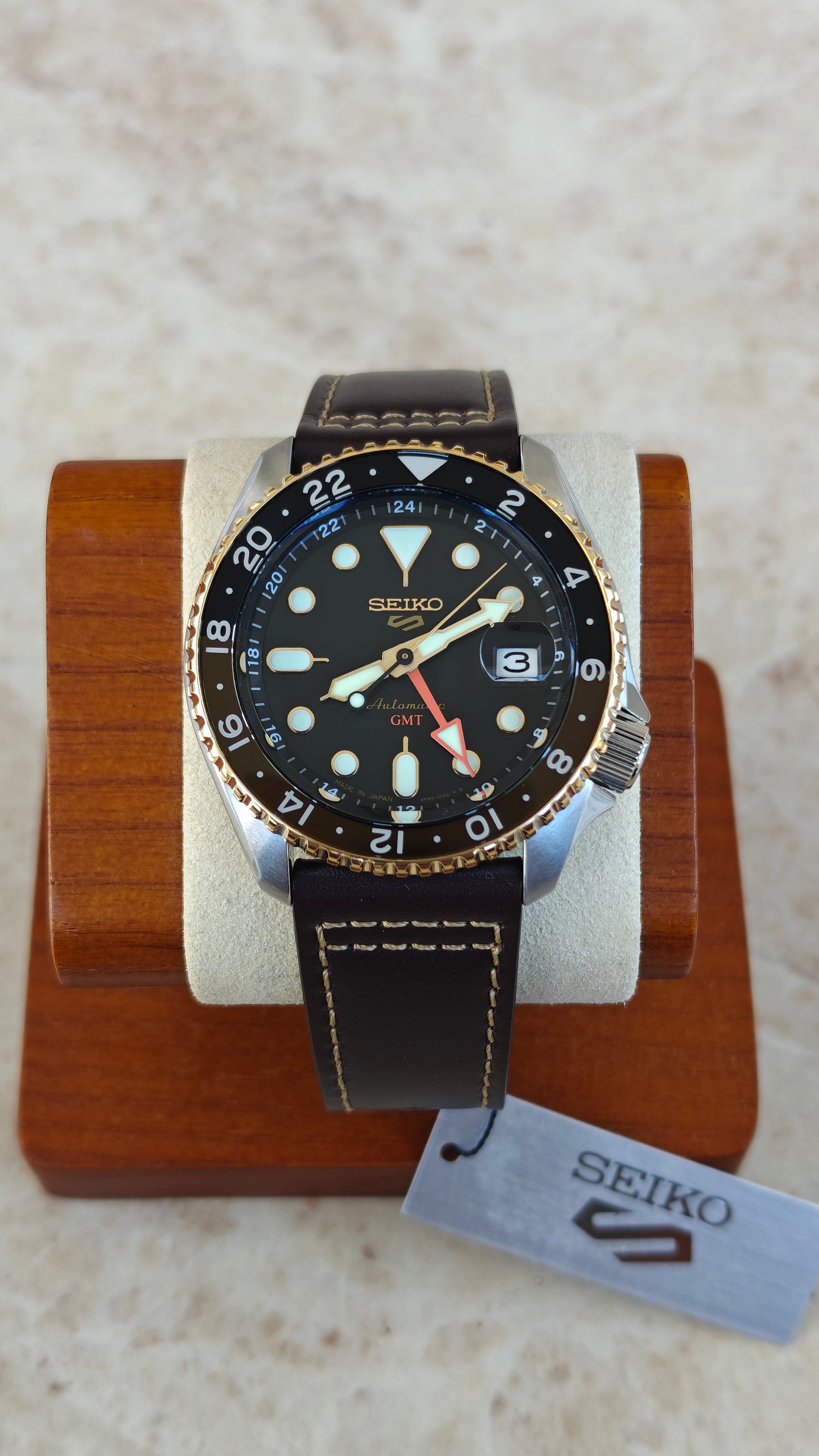 Seiko 5 Sports SSK036K1 – GMT Black & Gold