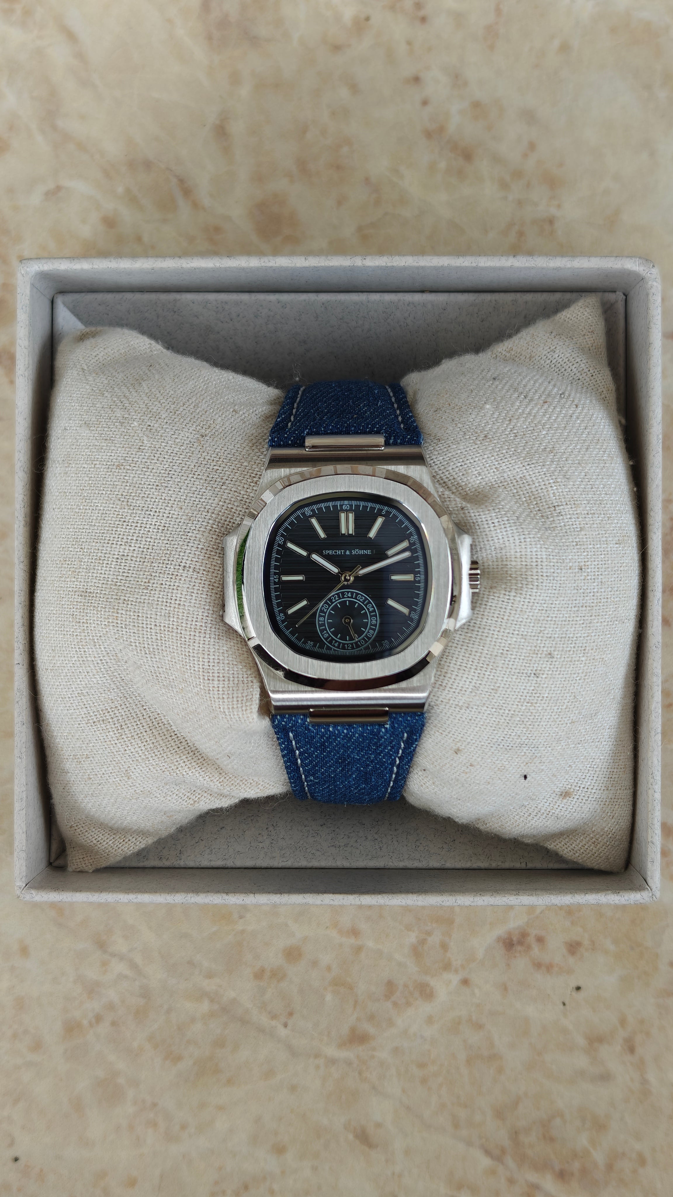 Specht & Söhne SP-5980-1 | Homenaje al Patek Philippe Nautilus 5726