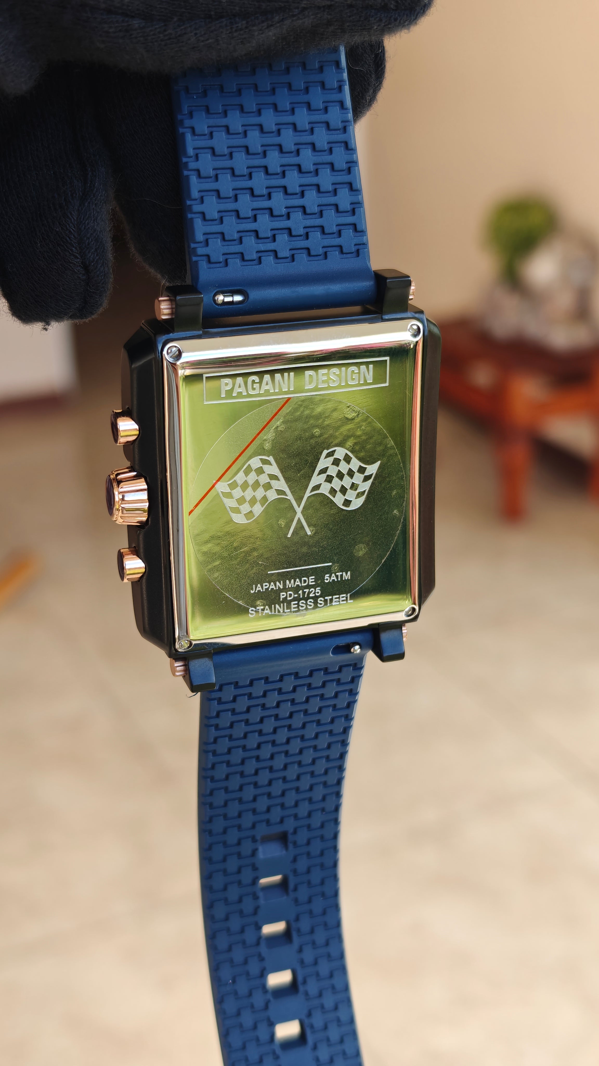 Pagani Design PD-1725 – Diseño Original