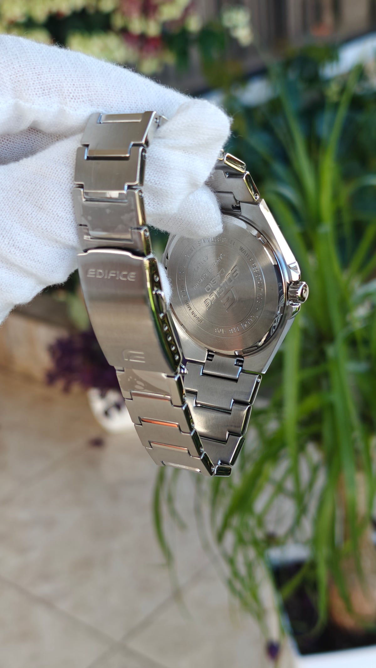Casio Edifice EFB-108D-1AV – Cristal de Zafiro