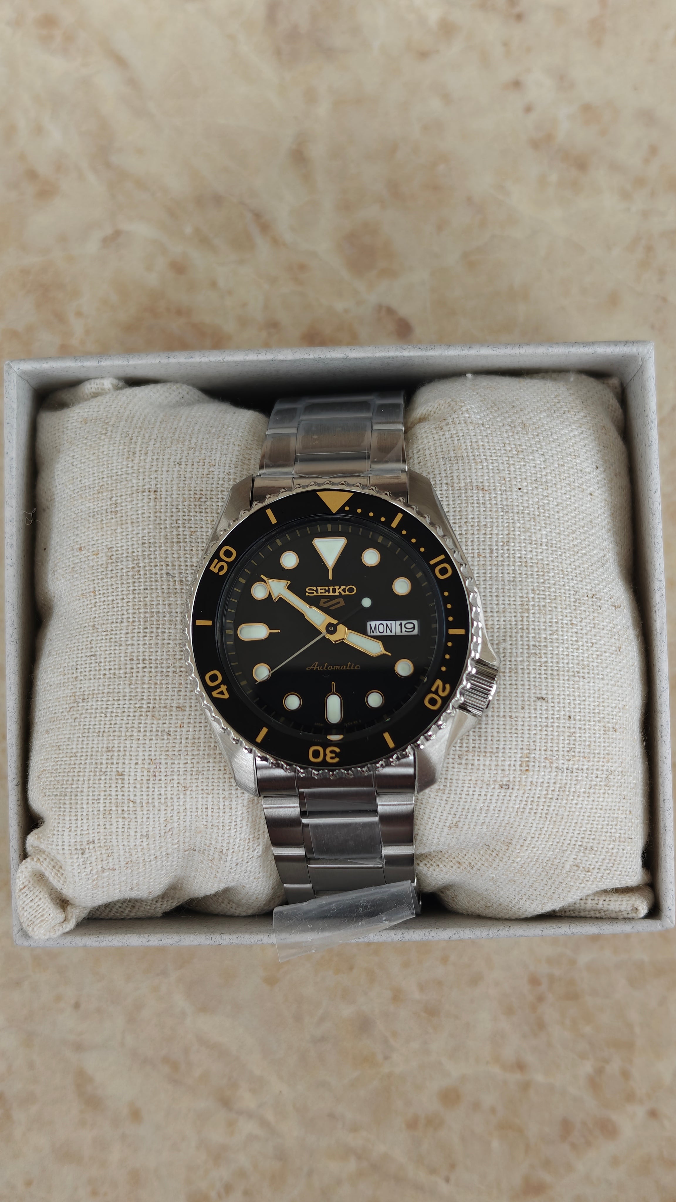 Seiko 5 Sports SRPD57K1
