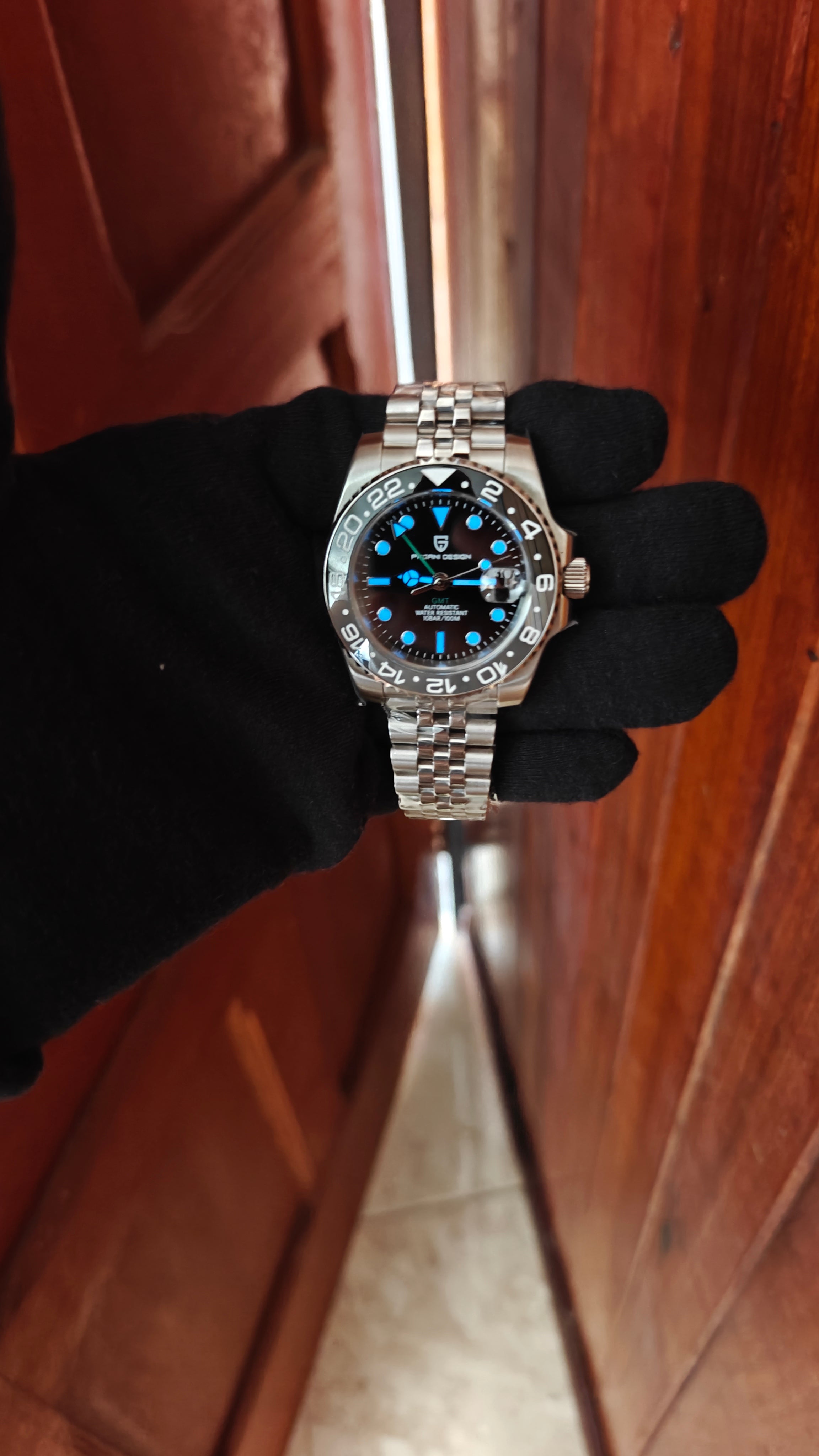 Pagani Design PD-1662 – GMT (Homenaje al Rolex GMT-Master II “Bruce Wayne” )