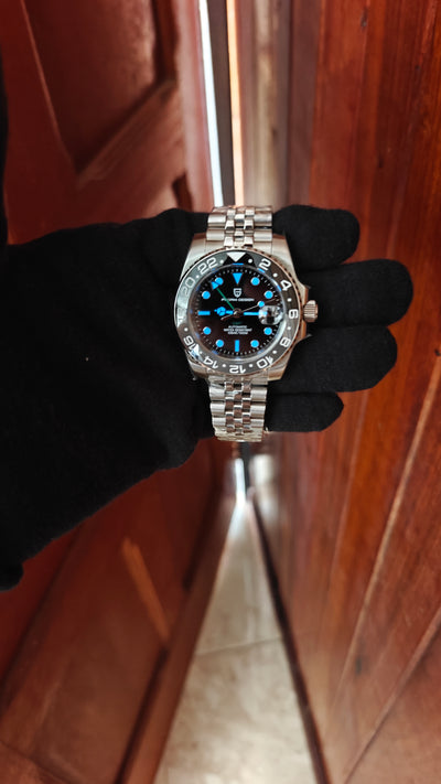 Pagani Design PD-1662 – GMT (Homenaje al Rolex GMT-Master II “Bruce Wayne” )