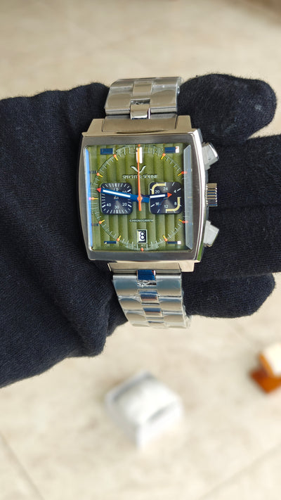 Specht & Söhne SP0009 | 
Homenaje al TAG Heuer Monaco