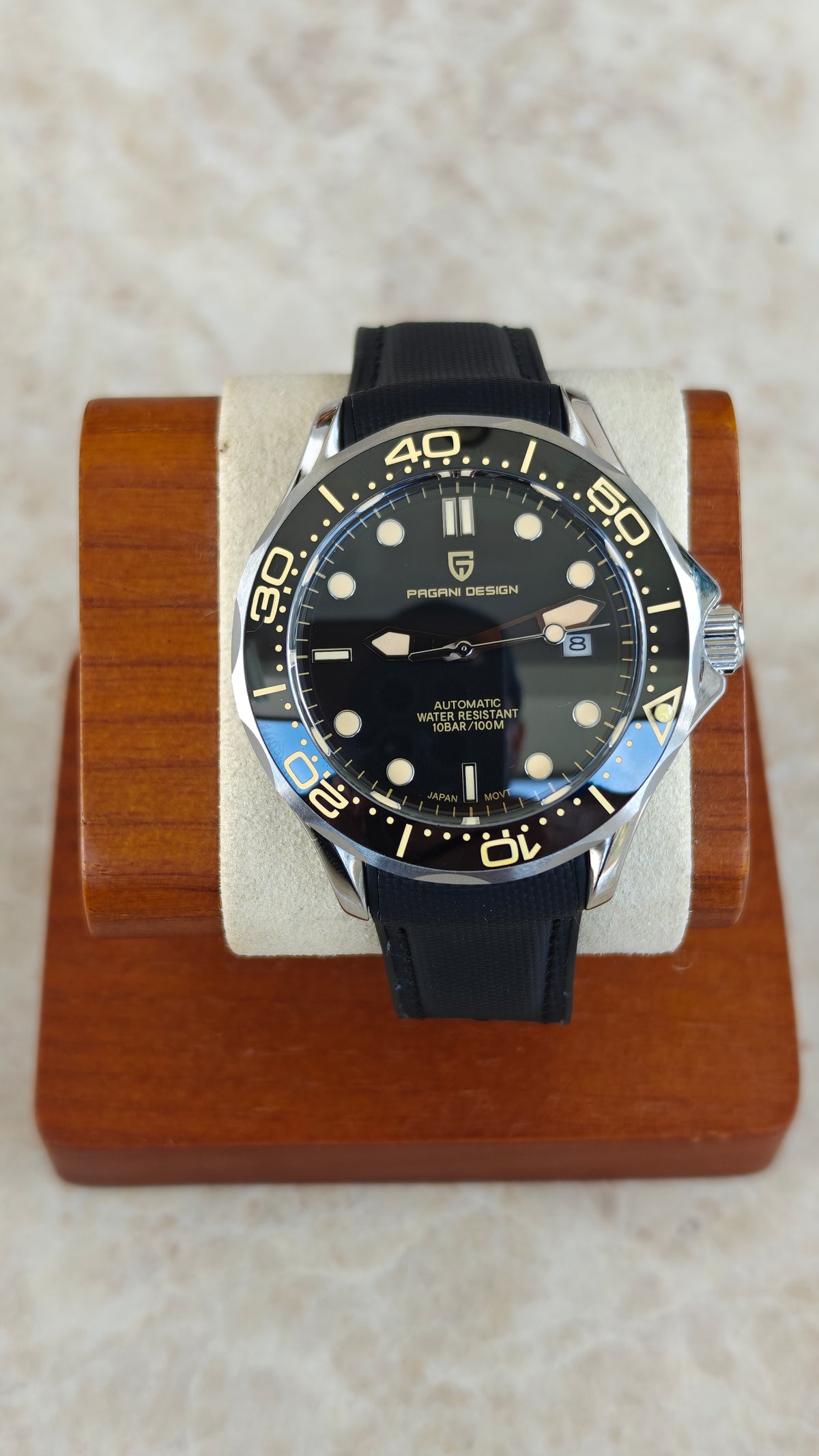 Pagani Design PD-1667 – Homenaje al Omega Seamaster