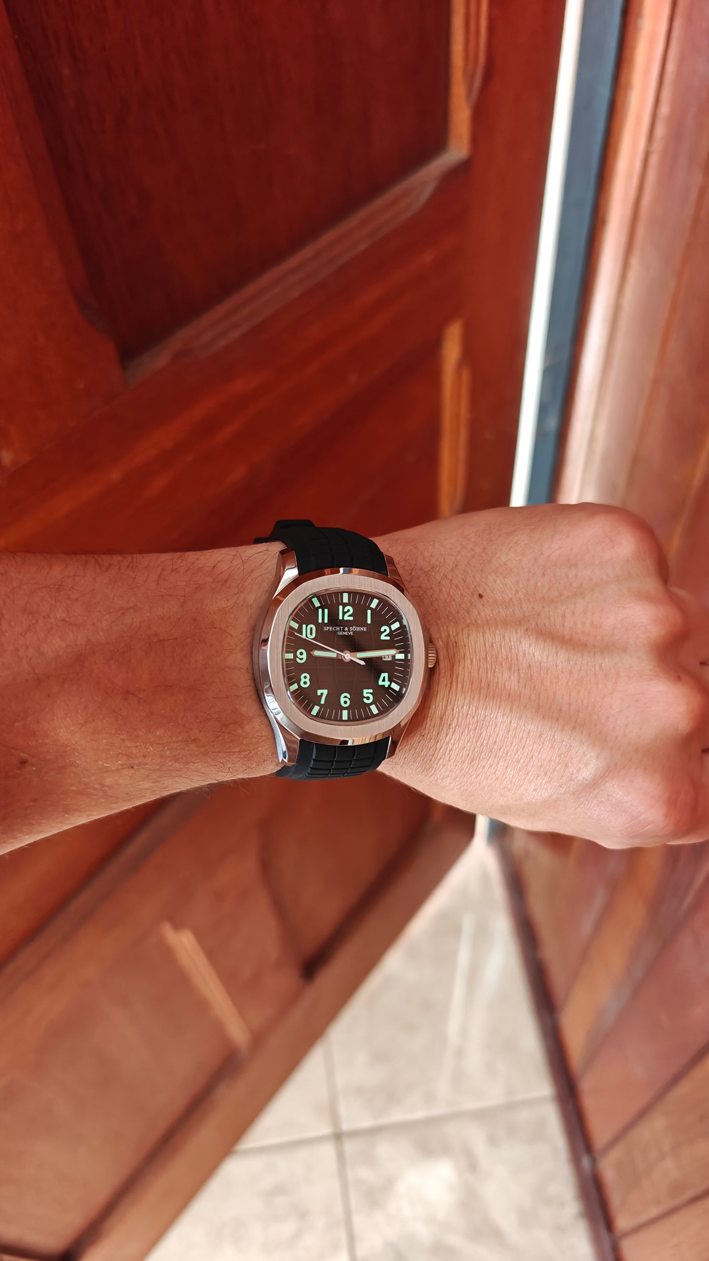 Specht & Söhne SP0008 – Homenaje al Patek Philippe Aquanaut negro