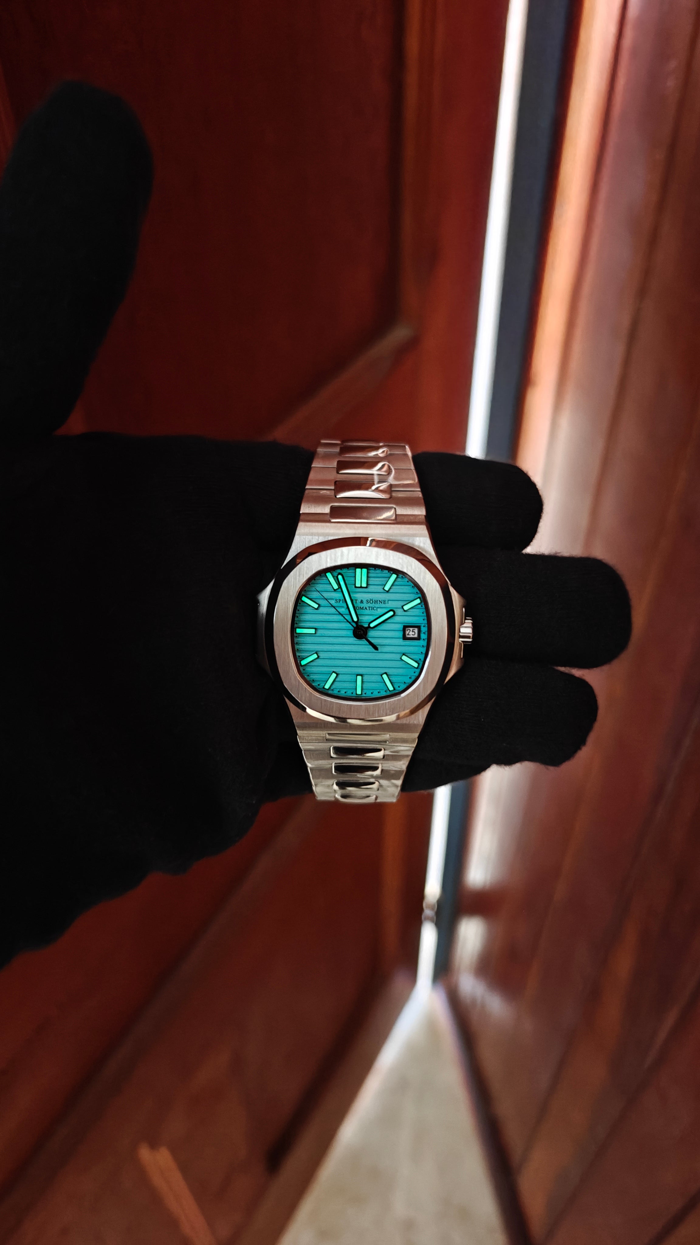 Specht & Söhne SP0002 – Homenaje al Patek Philippe Nautilus Tiffany