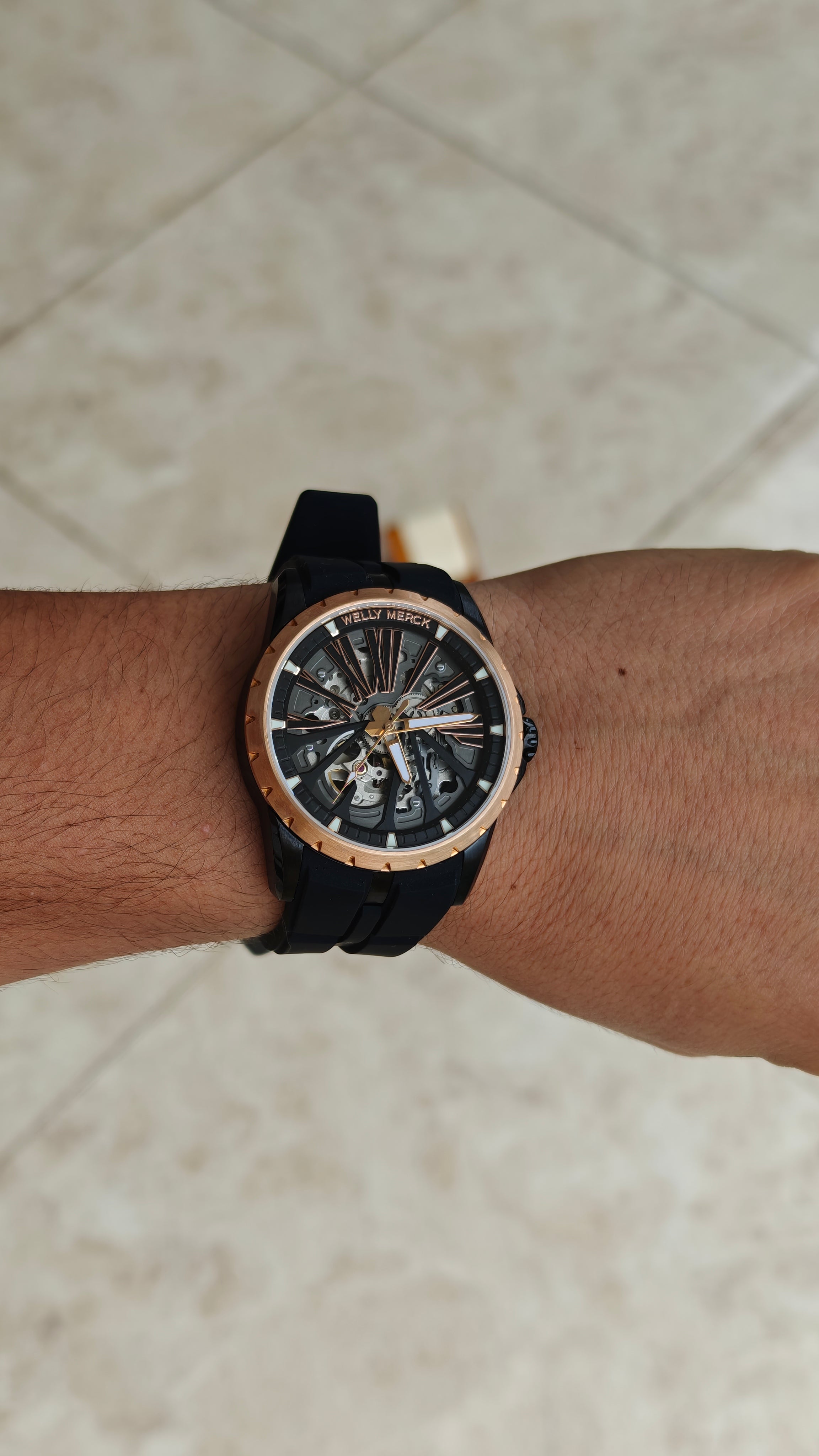 Welly Merck WM080 Skeleton Automático – Negro / Rose Gold