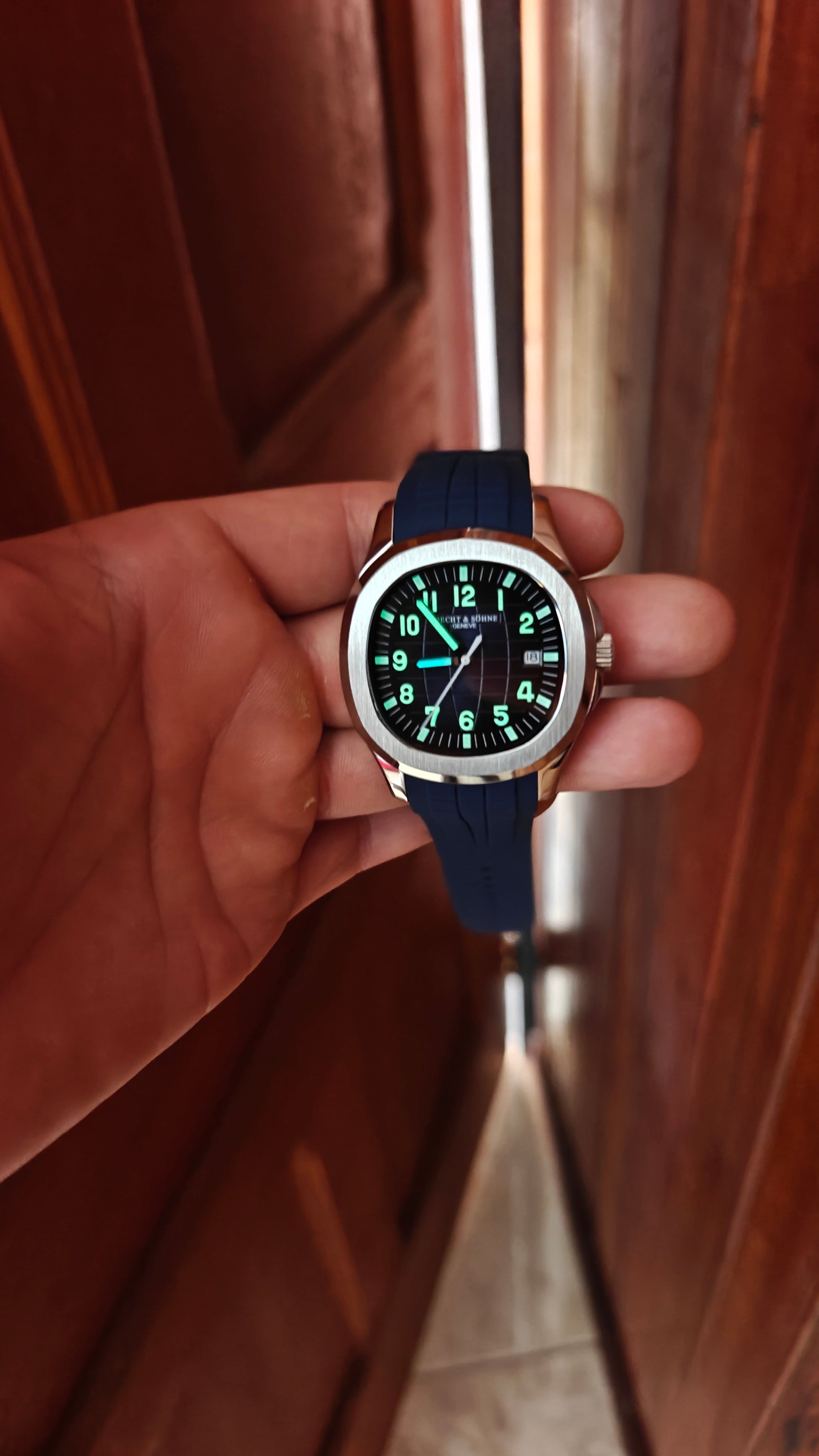 Specht & Söhne SP0008 – Homenaje al Patek Philippe Aquanaut Azul