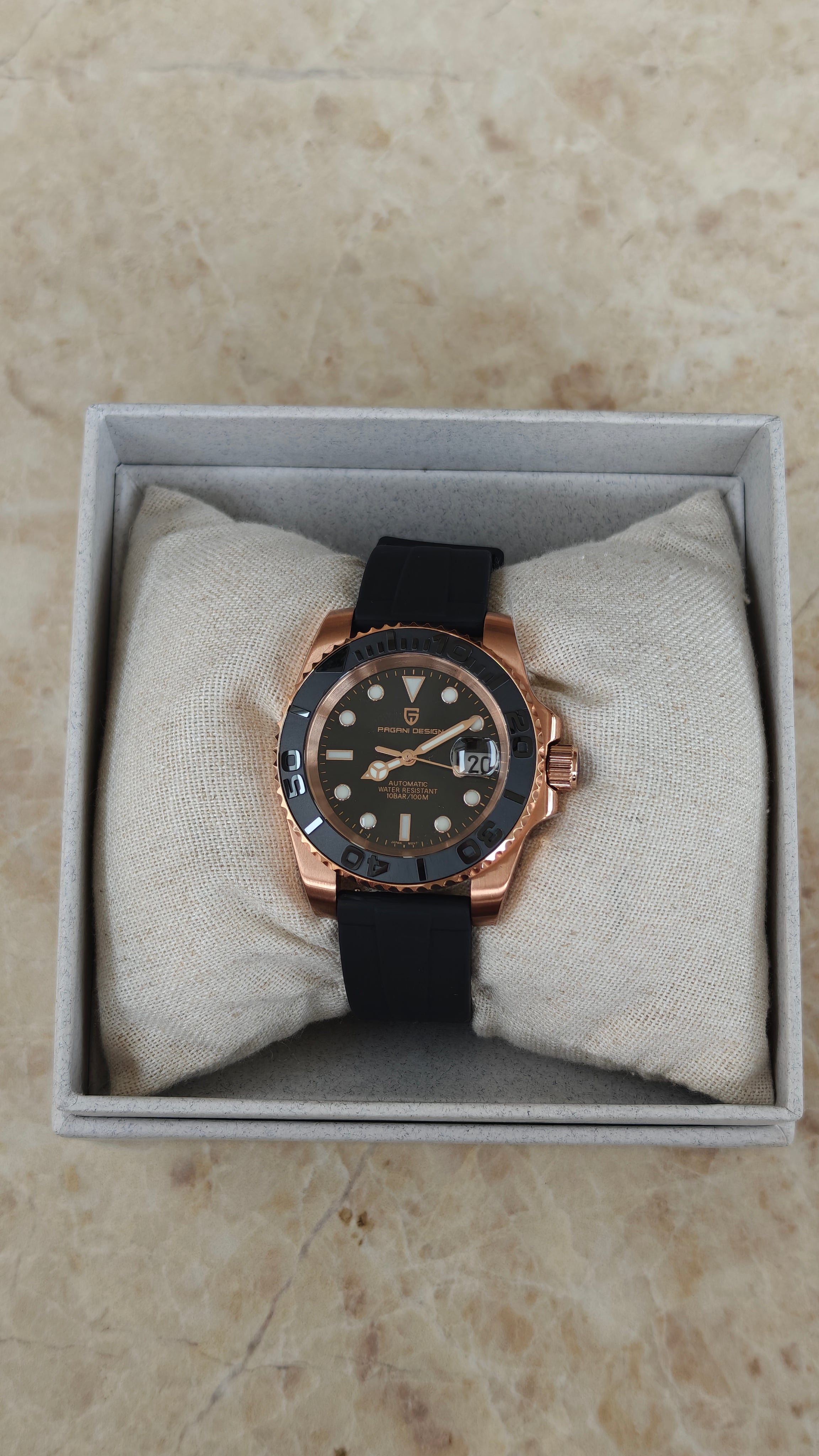Pagani Design PD‑1651 – Homenaje al Rolex Yacht-Master Oro Rosa correa de caucho
