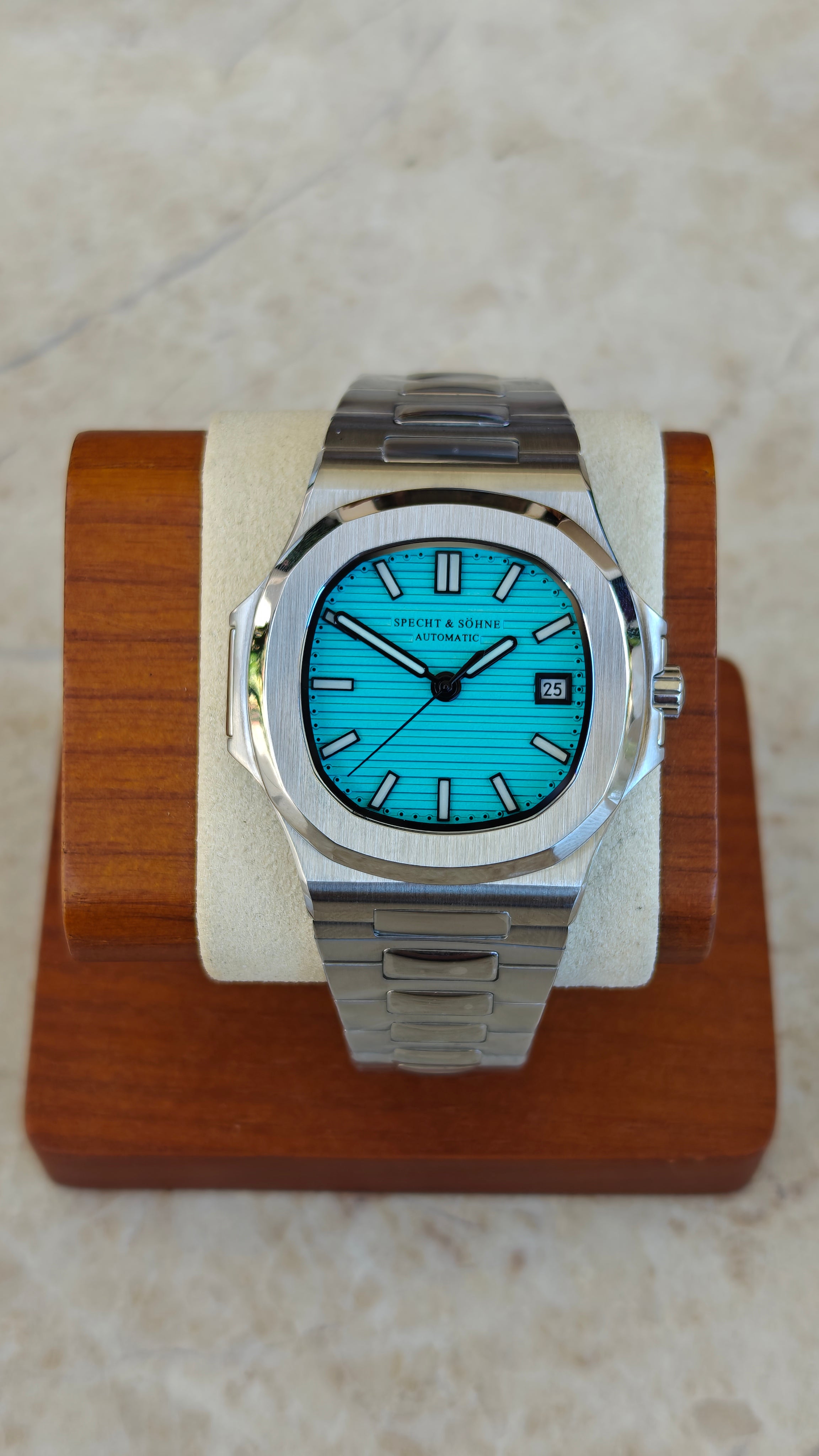 Specht & Söhne SP0002 – Homenaje al Patek Philippe Nautilus Tiffany