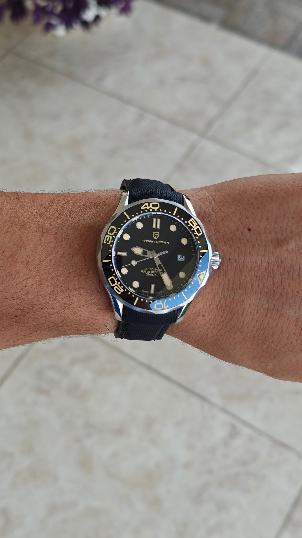 Pagani Design PD-1667 – Homenaje al Omega Seamaster