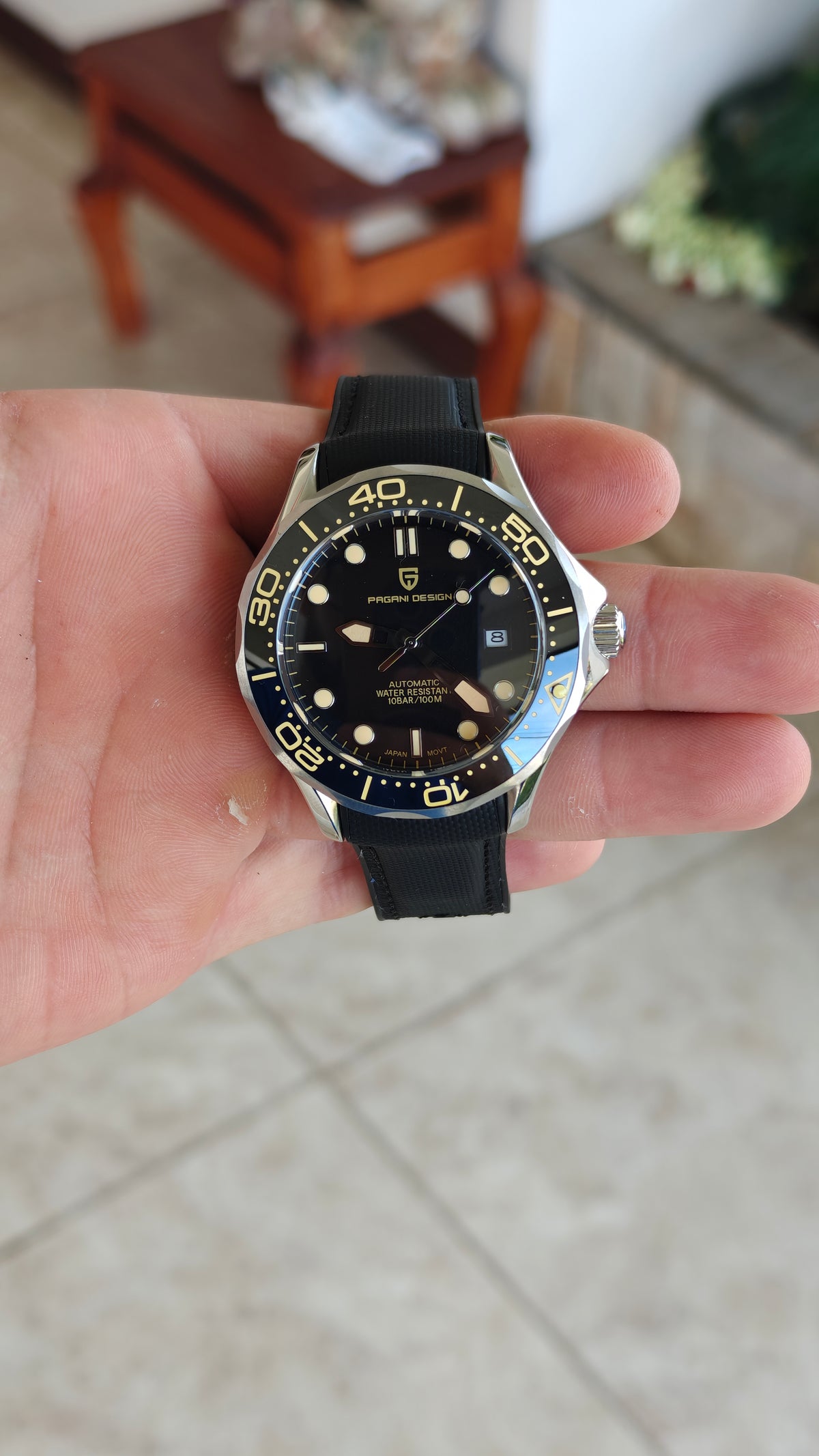 Pagani Design PD-1667 – Homenaje al Omega Seamaster
