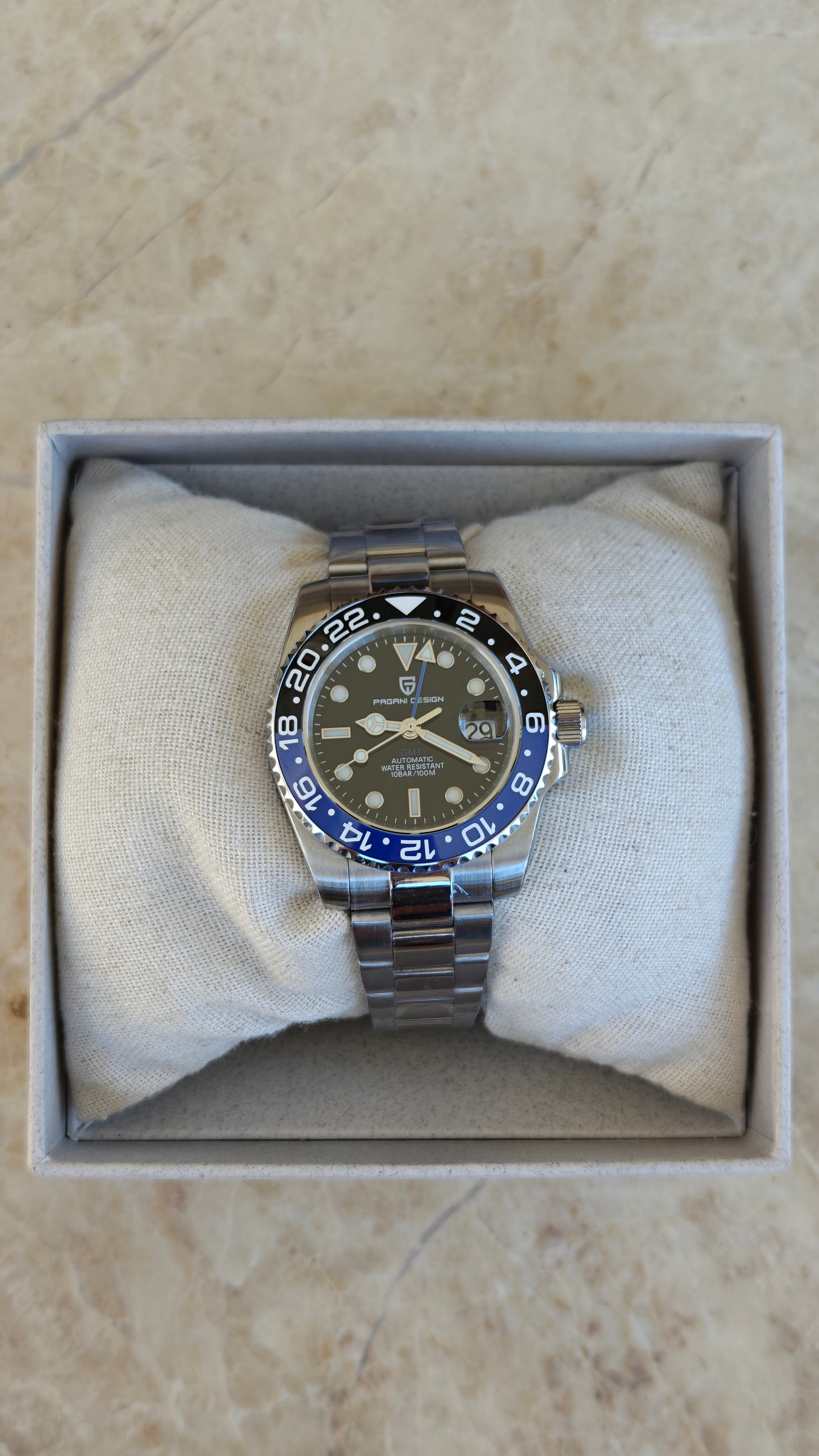 Pagani Design PD-1662 – GMT (Homenaje al Rolex GMT-Master II “Batman” )