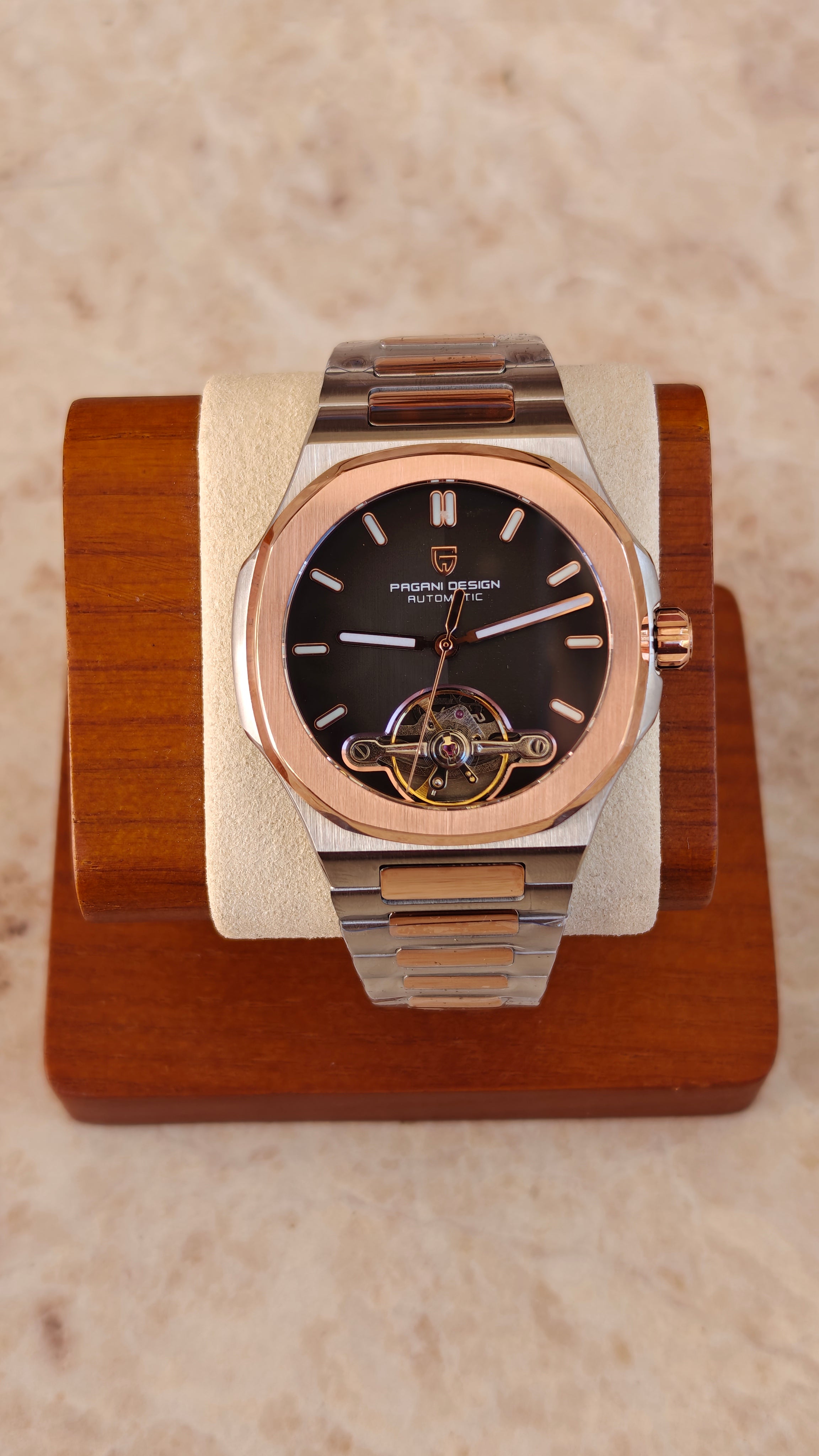 Pagani Design PD-YS025 – Estilo Nautilus Open Heart