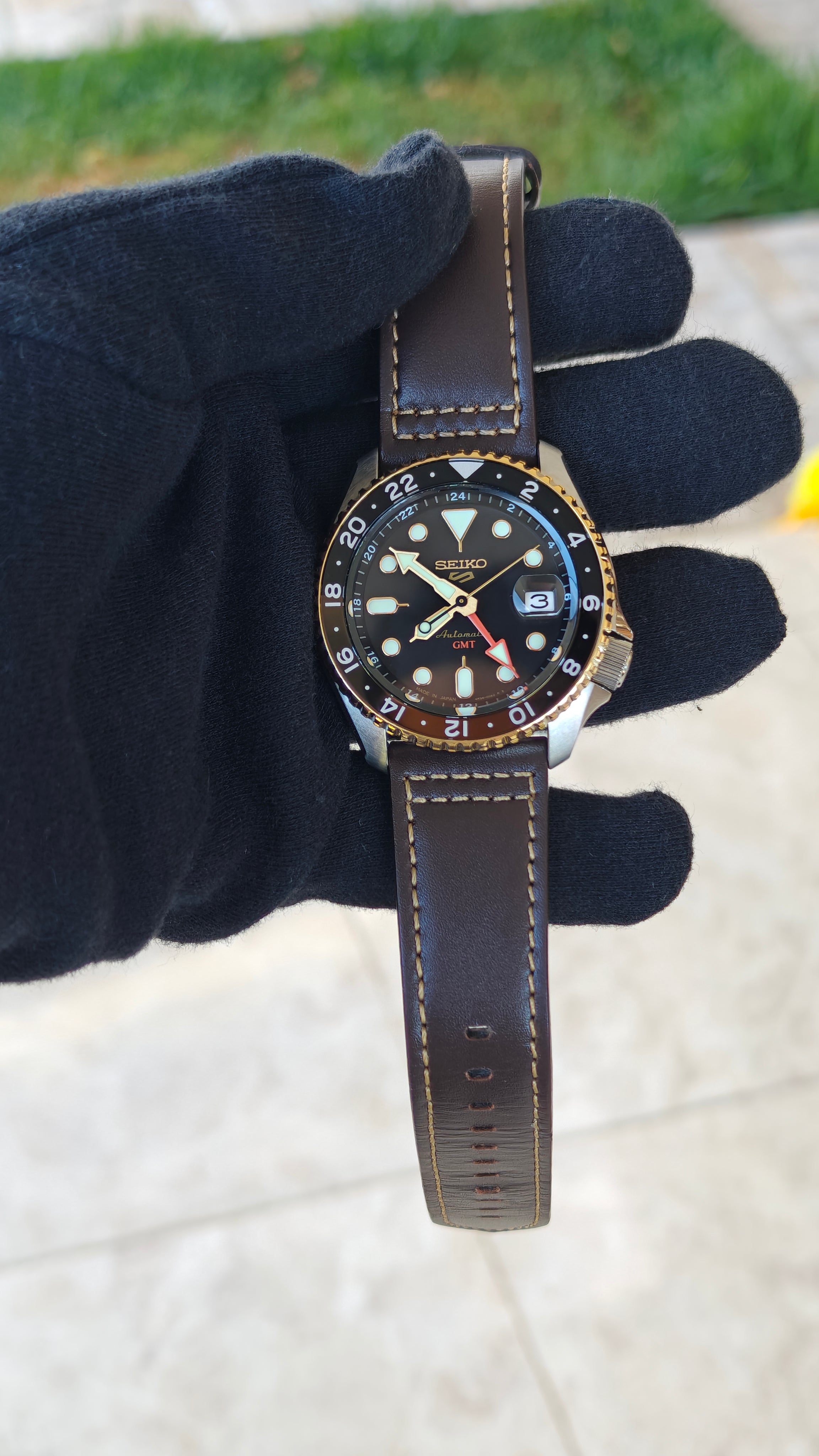 Seiko 5 Sports SSK036K1 – GMT Black & Gold