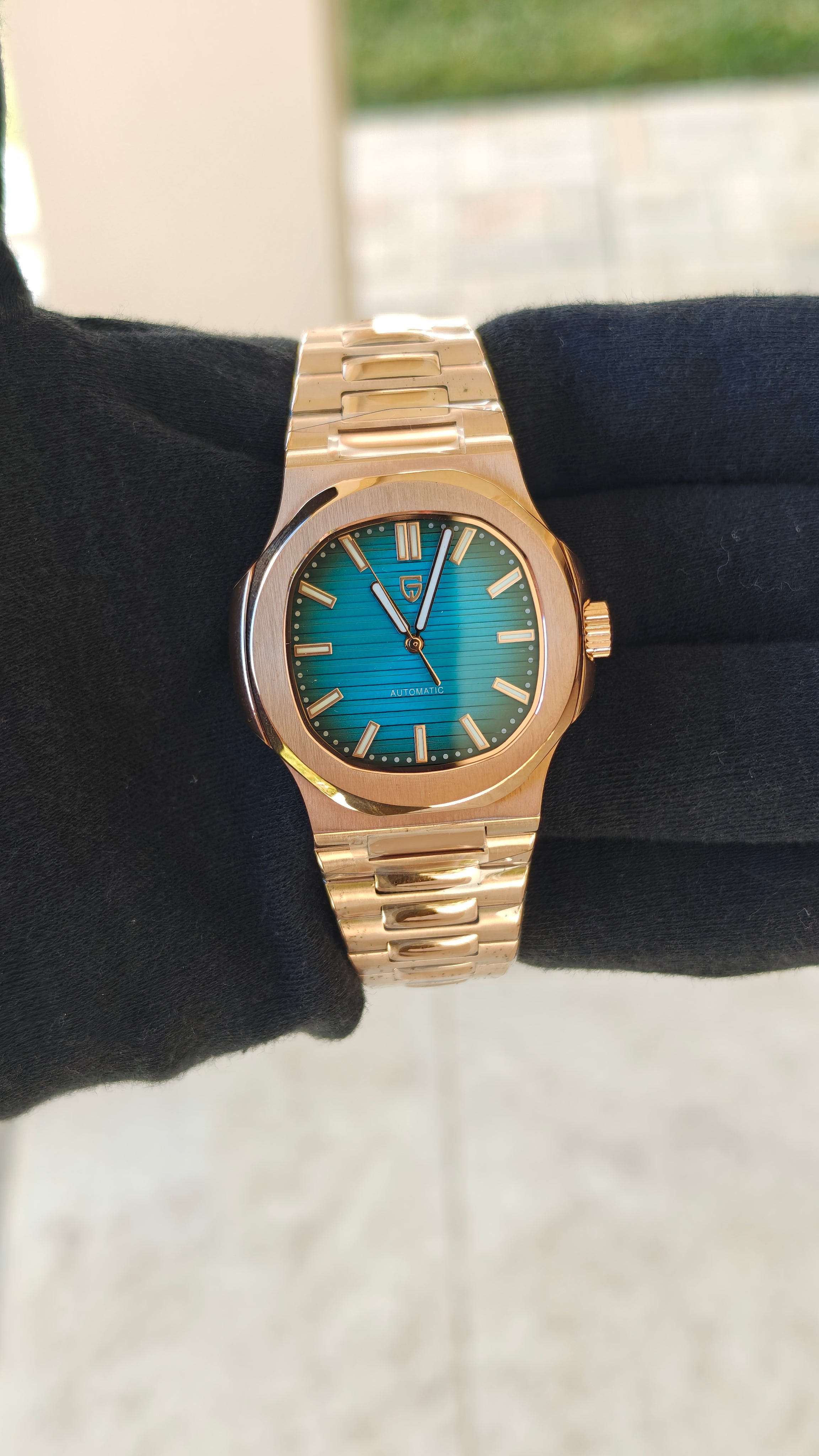 Pagani design PD-1728  (Homenaje al Patek Philippe Nautilus Oro Rosa)